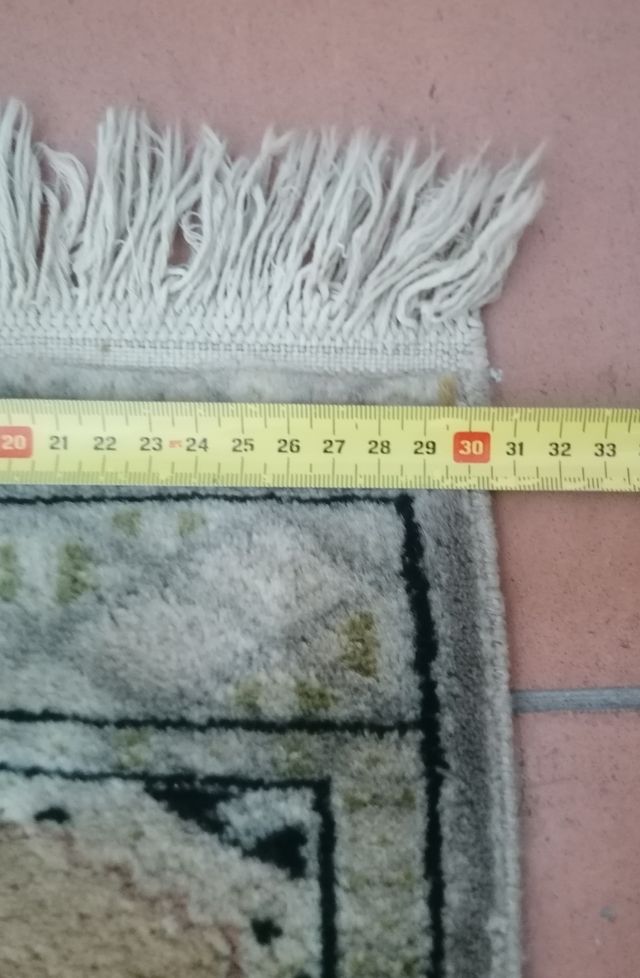 pequeña alfombra mini pakistaní