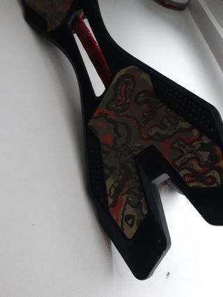Monopatin waveboard 
