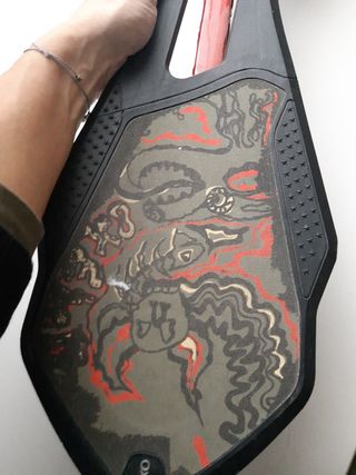 Monopatin waveboard 