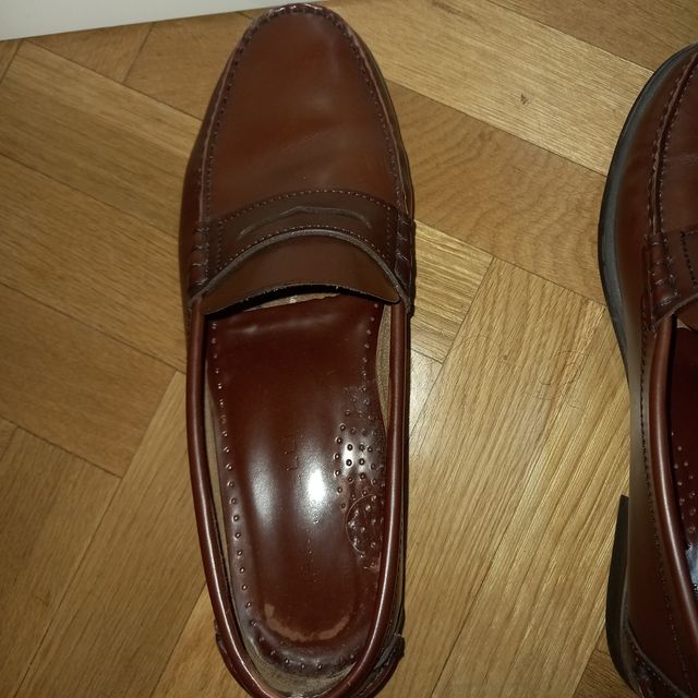 Mocasines piel marrón talla 42. Marca Martinelli.