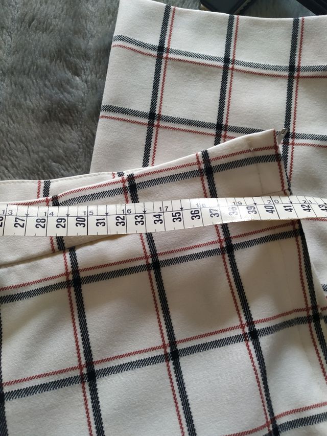 Pantalón cuadros Stradivarius