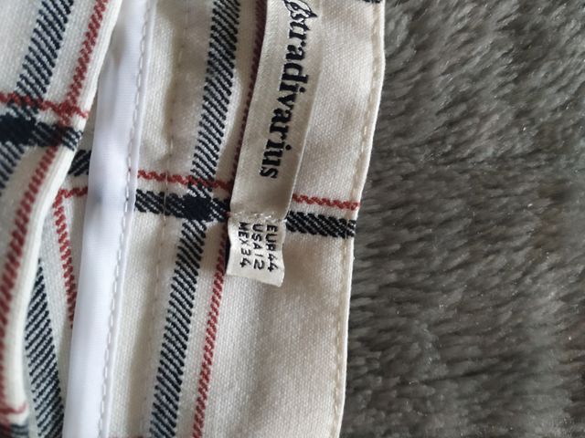 Pantalón cuadros Stradivarius