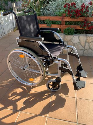 Silla de ruedas de paseo rueda grande 