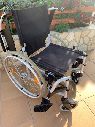 Silla de ruedas de paseo rueda grande 