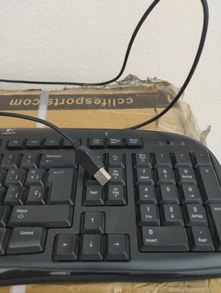 Teclado Logitech Sobremesa 