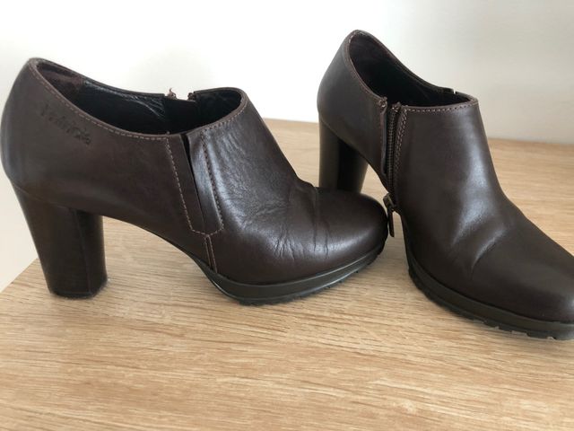 Zapatos marrones  de piel muy comodos