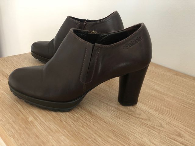 Zapatos marrones  de piel muy comodos