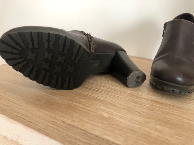 Zapatos marrones  de piel muy comodos