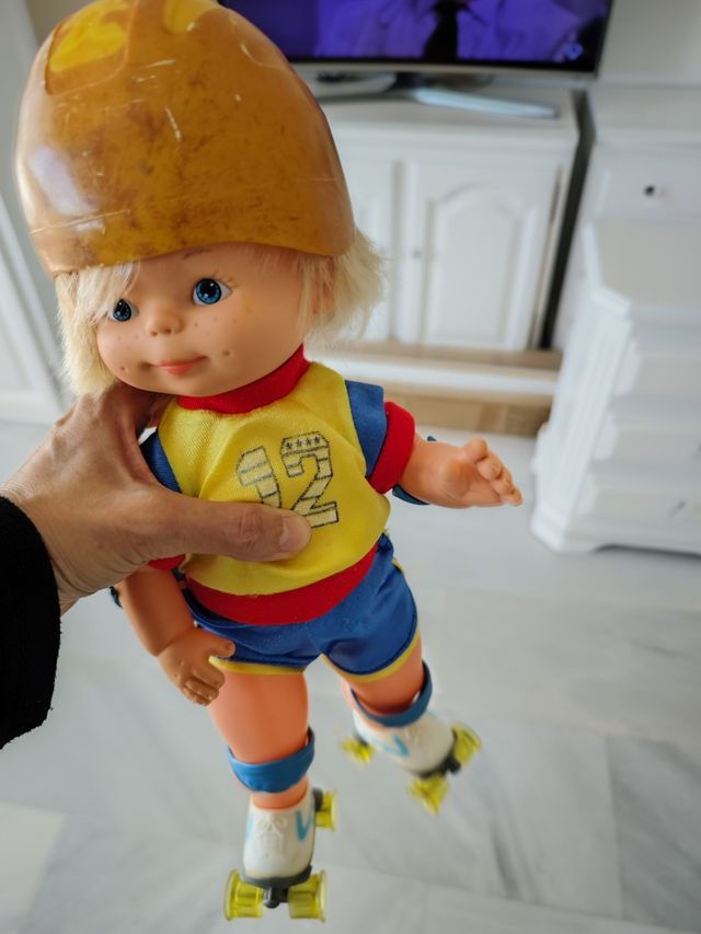 Muñeca Roly patinadora de jesmar
