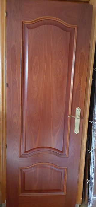 Puerta madera NUEVA
