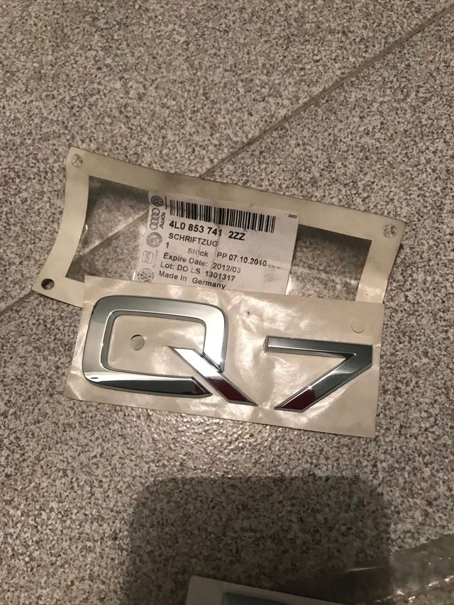 Letras Q7 orijinales