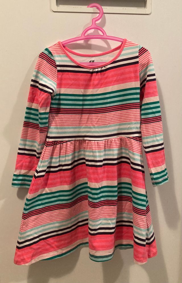 2 vestidos H&M 4-6 años