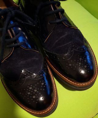 Zapatos tipo oxford (utilizados una vez)
