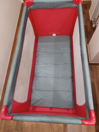 Cuna de viaje plegable