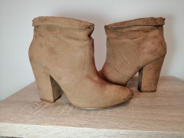 Botas Stradivarius