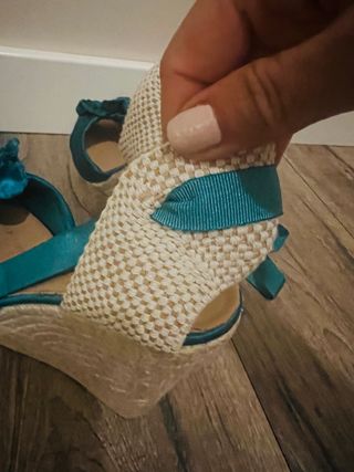 Alpargatas azules de raso y de firma  13cm talla37