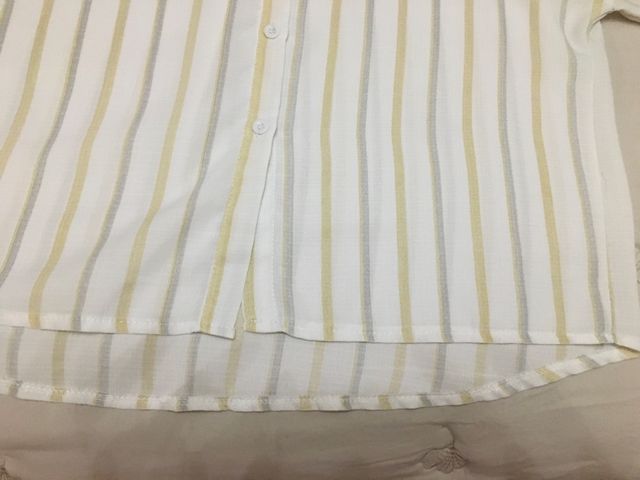 Camisa nueva, talla 42, de media manga.