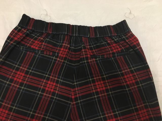 Pantalón nuevo, de Zara, con cuadros