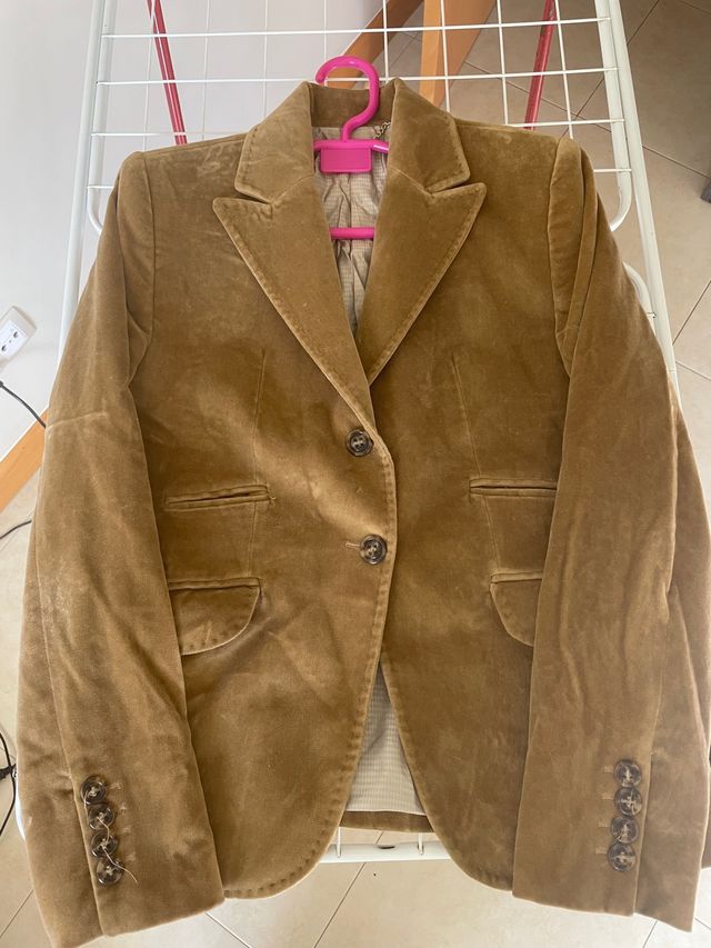 Chaqueta estilo americana de antelina