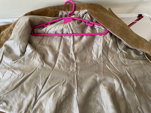 Chaqueta estilo americana de antelina