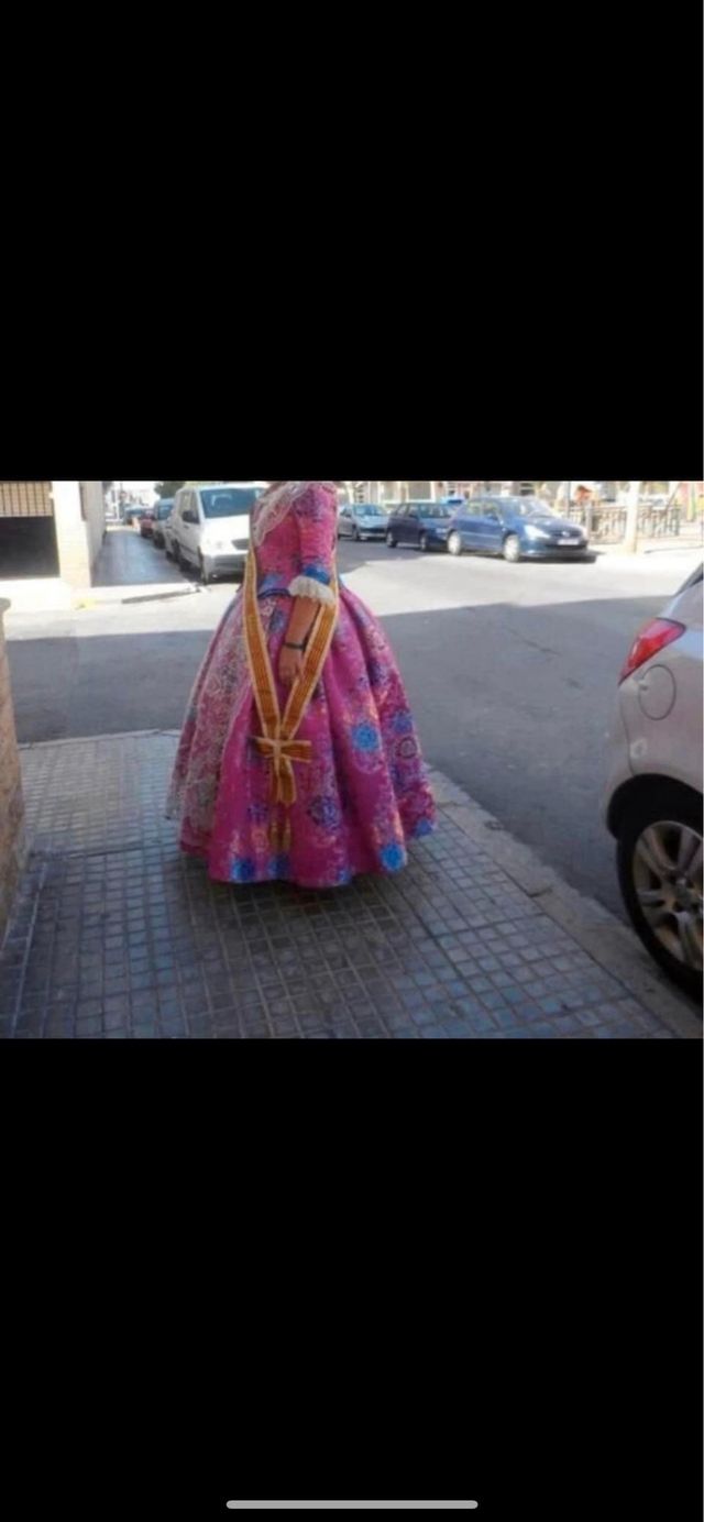 Vestido fallera y accesorios