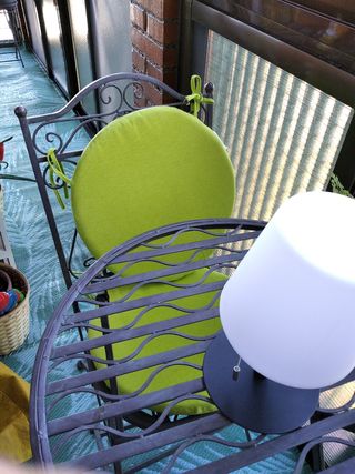 Mesa y sillas de jardín y terraza 