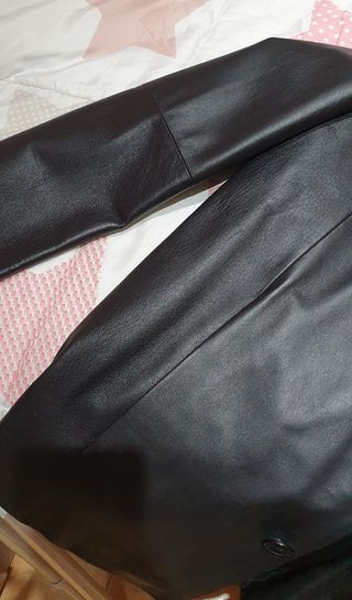  CHAQUETA DE CUERO