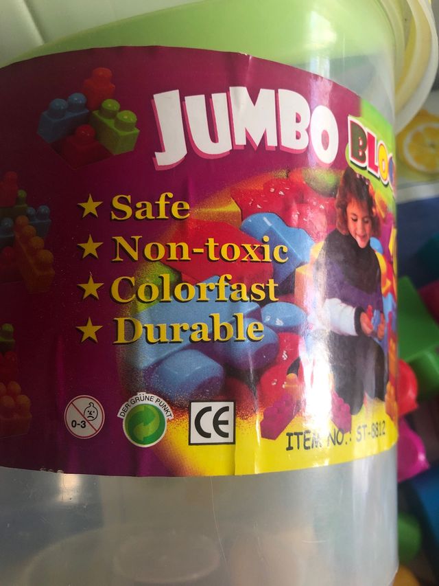 Cubo piezas construcciones