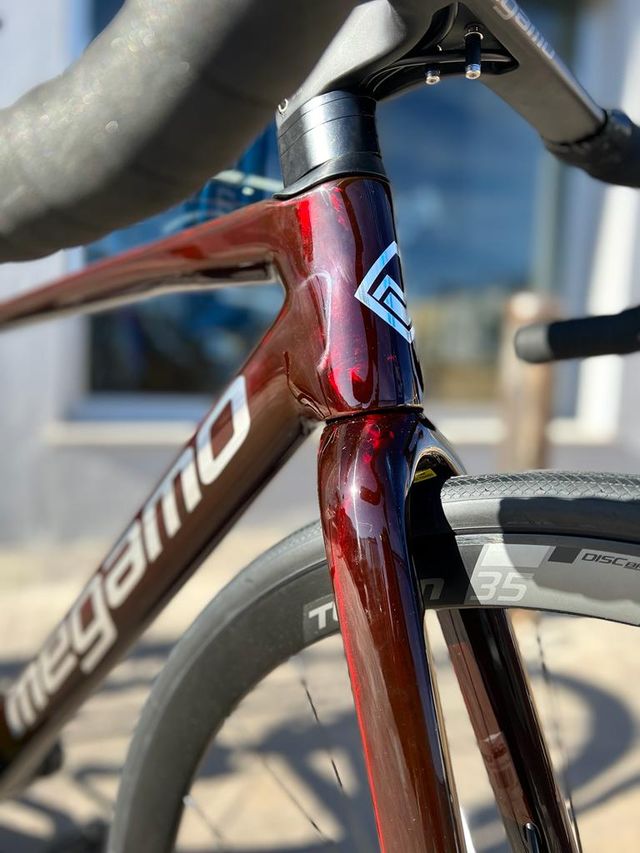 MEGAMO RAISE 05 SH12 2023 TALLA M de segunda mano por EUR en