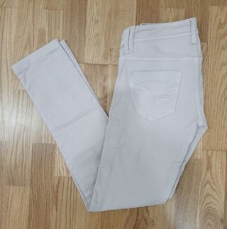Pantalón vaquero pitillo mujer