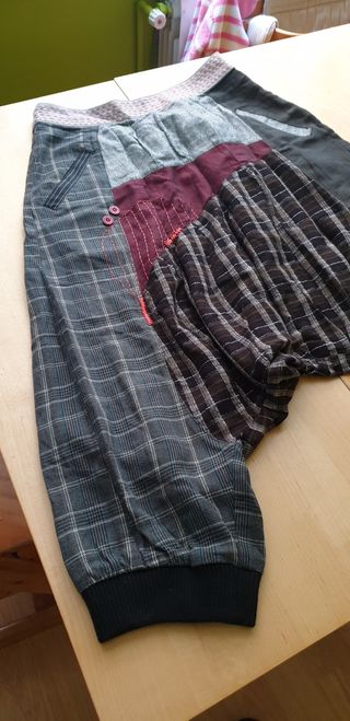Lote pantalones Desigual bombachos y Lois pirata