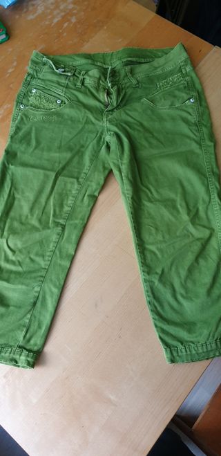 Lote pantalones Desigual bombachos y Lois pirata