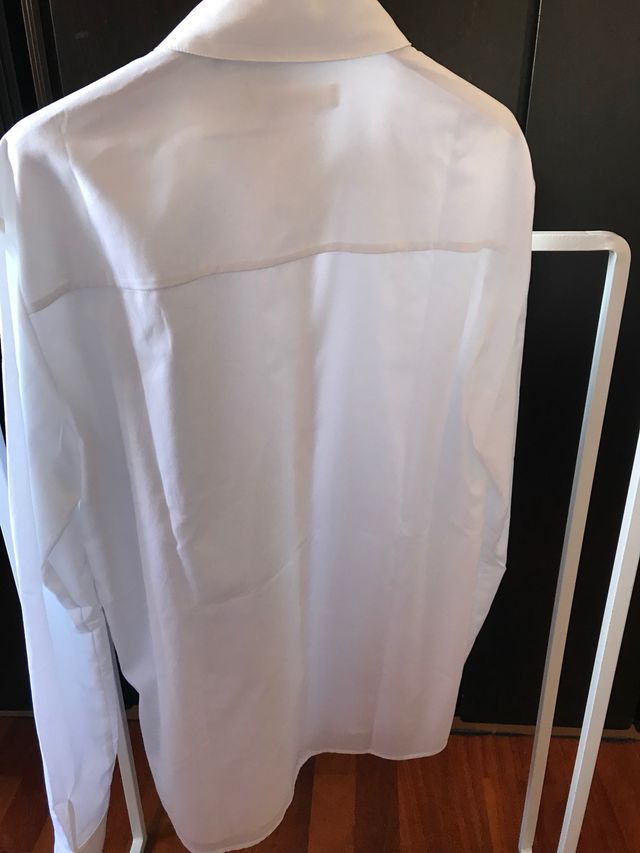 Nostrasantissima camicia bianca