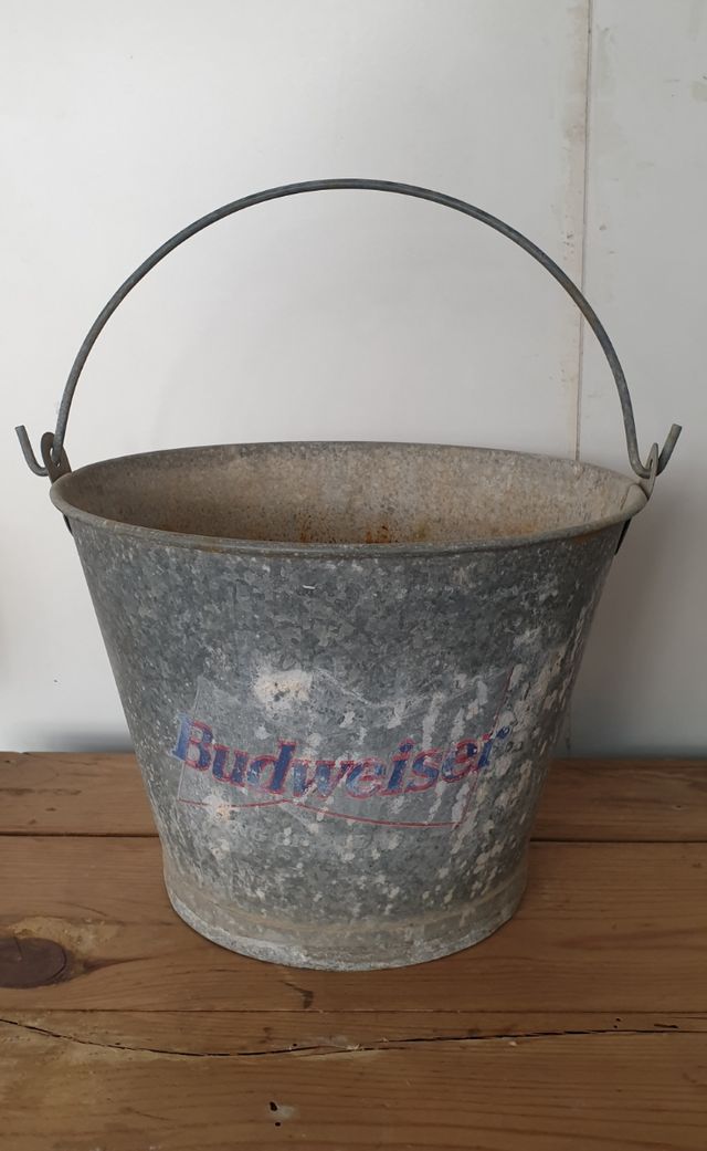 Cubos metálicos