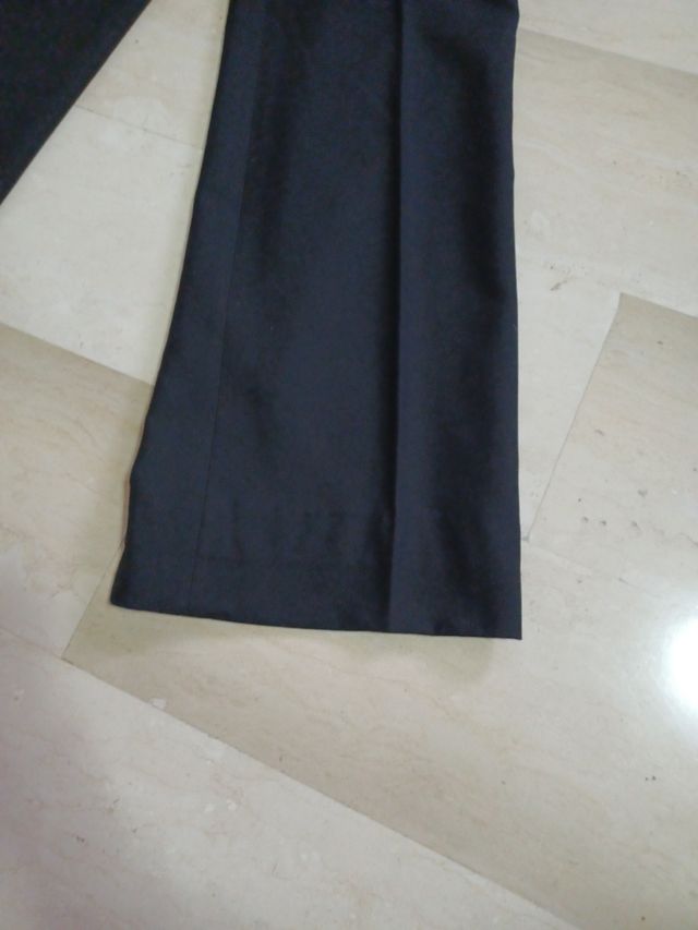 pantalone con applicazioni