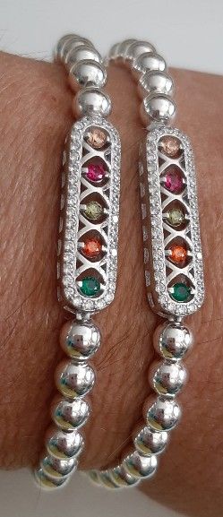 Dos pulseras artesanal eslaticas con piedras 