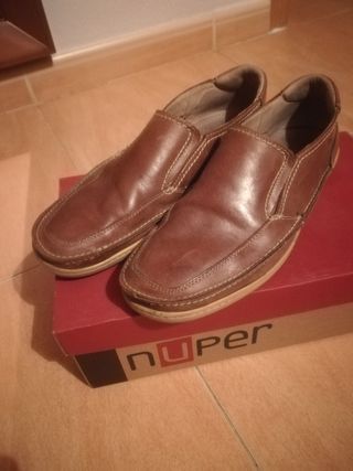 zapatos nuper hechos en España muy comodos