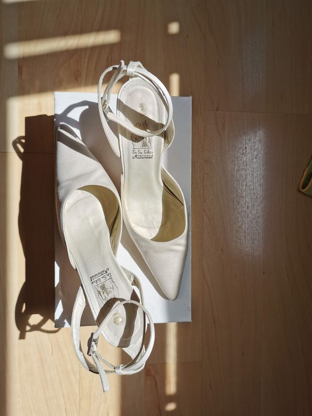 Zapatos de novia. Talla 38.