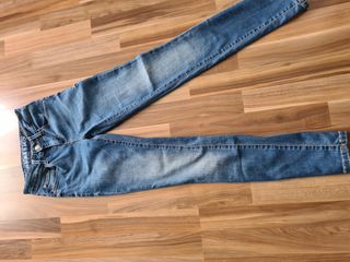 pantalon tejano guess