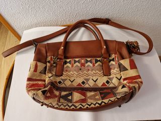 BOLSO DE MANO
