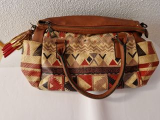BOLSO DE MANO