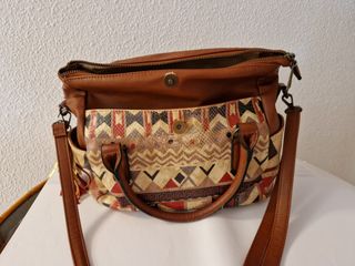 BOLSO DE MANO