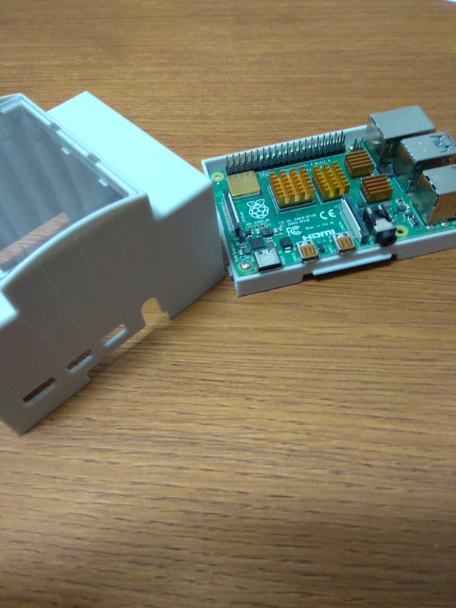 Caja carril Din para Raspberry Pi 4 (sin usar) 