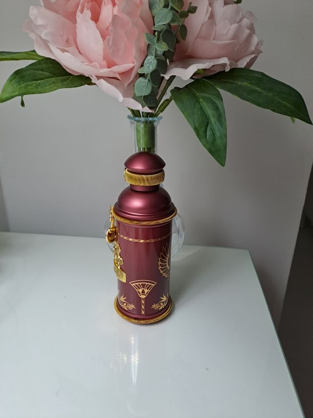 Profumo vuoto Alexandre. J, Rosa Alba, 100 ml