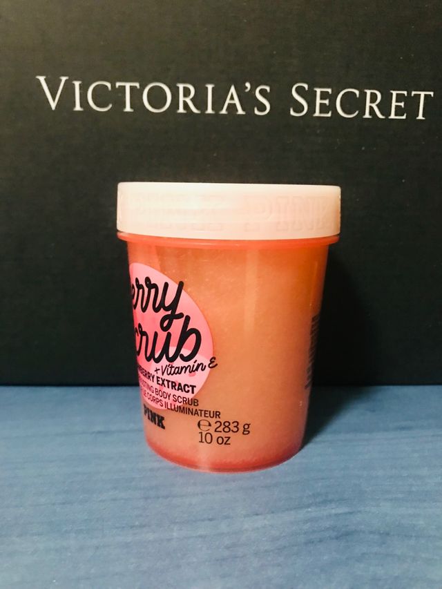 Berry scrub Victoria's Secret