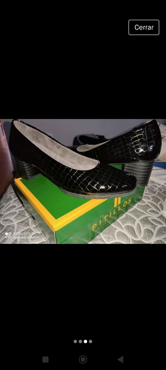 Zapato negro de tacón. sin estrenar.