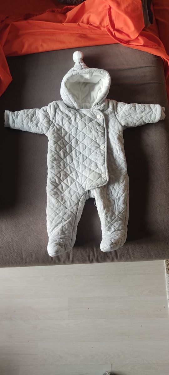 Monos bebe inviernos.