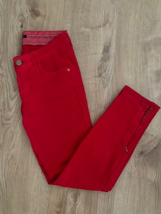 Pantalones rojos Massimo Dutti