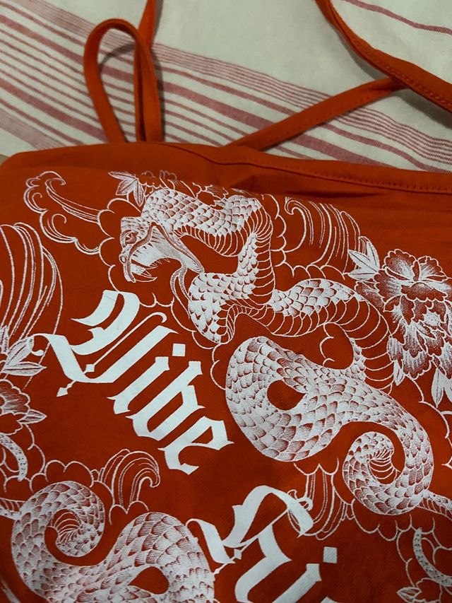 crop top 2000's Y2K naranja bershka