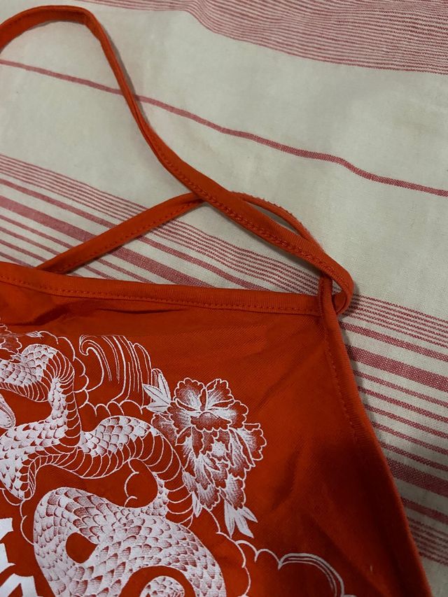 crop top 2000's Y2K naranja bershka